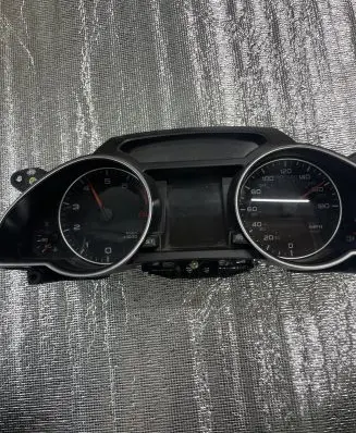 Audi A5 Sportback 8TA Speedometer (instrument cluster) 8T0920981A