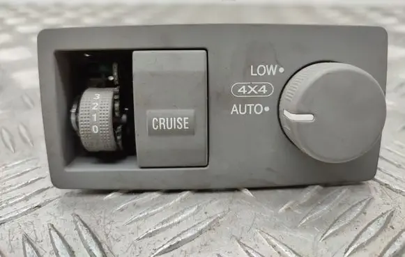 Nissan Pathfinder R51 Light switch 932103E010