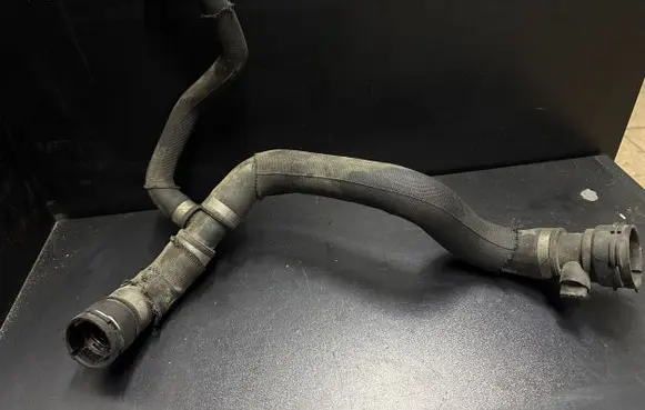 Audi A6 S6 C6 4F Coolant pipe/hose 