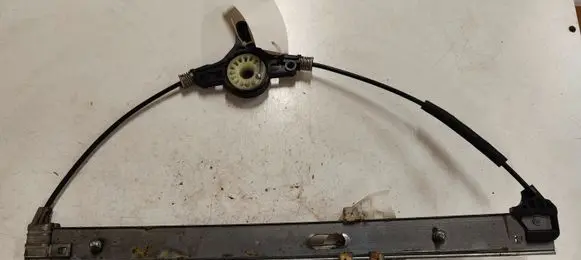 Front window lifting mechanism without motor