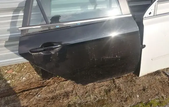 Mazda 6 Rear door