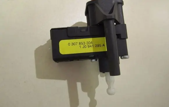 Audi A3 S3 8P Headlight level adjustment motor 1J0941295A