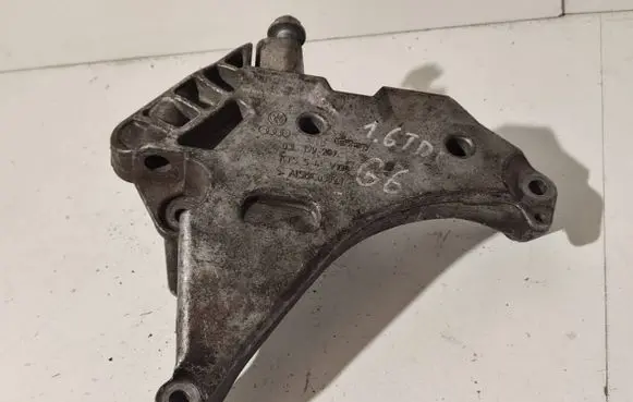 Volkswagen Golf VI Engine mounting bracket 03L199207 KTS54V120