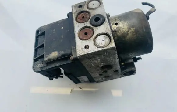 Nissan X-Trail T30 ABS Pump 47600ar005 2216g0014