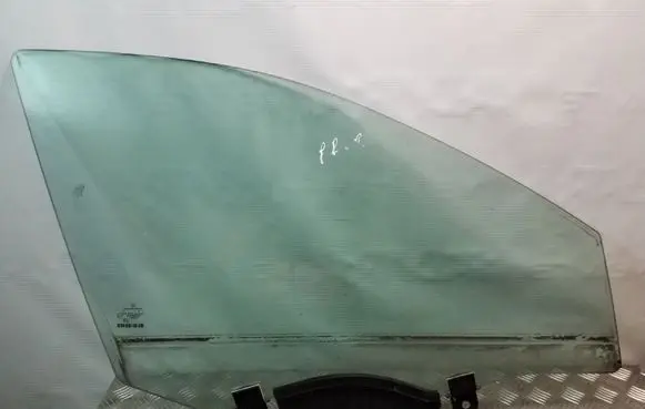 Mercedes-Benz S W221 Front door window glass four-door