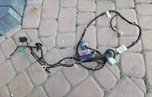 Opel Insignia B EUR ISO radio connector 39133821