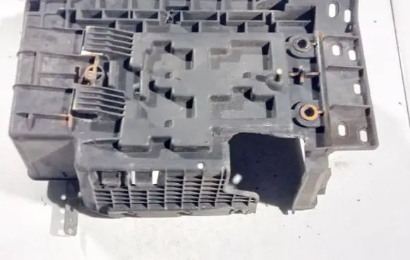 Citroen C3 Pluriel Battery box tray 9638079380