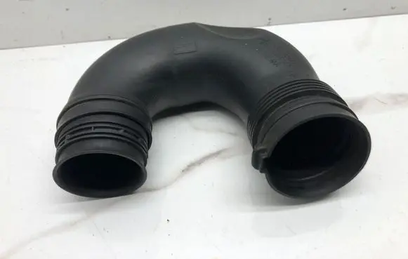 Volkswagen Golf V Air intake hose/pipe 1K0129618A