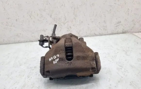 Audi A4 S4 B7 8E 8H Front Brake Caliper Pad/Carrier 