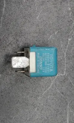 Toyota Aygo AB10 Fuel pump relay 