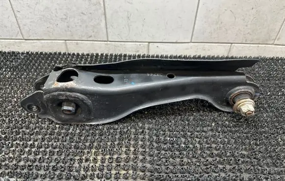 Infiniti QX60 L50 Rear upper control arm/wishbone 3X241
