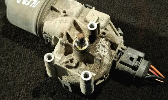 Alfa Romeo 159 Wiper motor 7241915