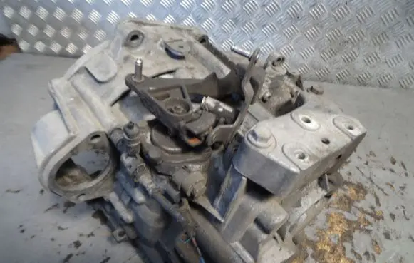 Volkswagen Cross Touran I Manual 6 speed gearbox JMA