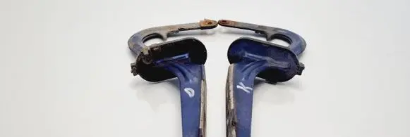 Nissan King Cab, Navara Engine bonnet/hood hinges