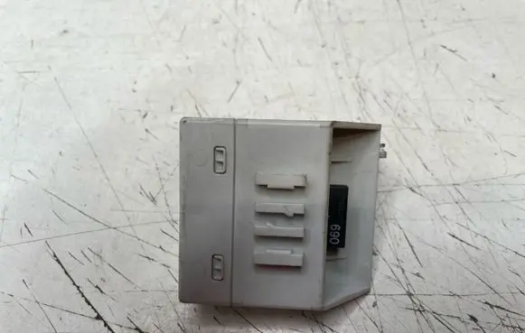 BMW 5 E39 Fuel injection pump control unit/module 55892110 657583869329