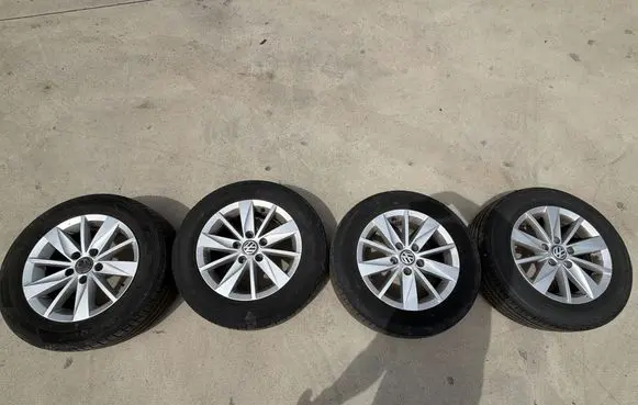 Volkswagen Golf VII R15 alloy rim 5G0601025H