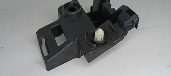 Volkswagen Golf VI Rear bumper mounting bracket 5K6807394A
