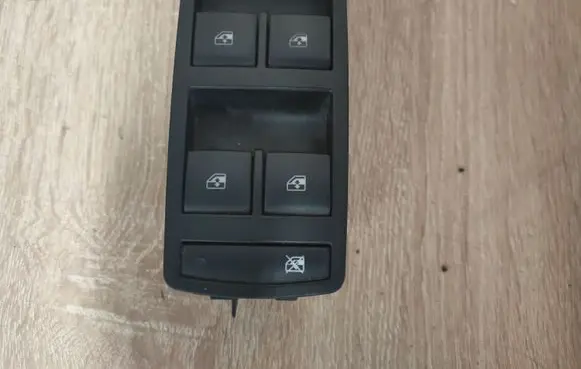 Opel Insignia A Electric window control switch 13305009