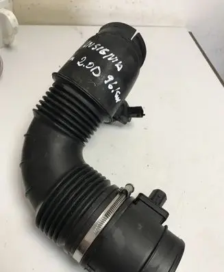 Opel Insignia A Air intake hose/pipe 55561787