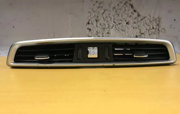 Nissan X-Trail T32 Dash center air vent grill 687504CE0A 687505AA0A PG05HLZ08
