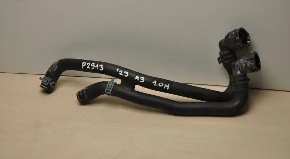 Audi A3 8Y Engine coolant pipe/hose 5Q0121156D