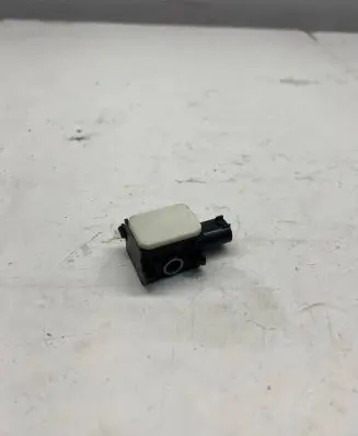 Mercedes-Benz GL X164 Airbag deployment crash/impact sensor A0038202826