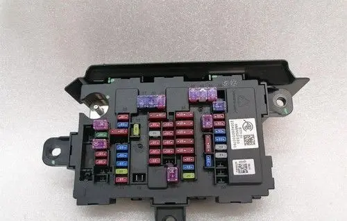 Lotus Emira Fuse box set 8889521530