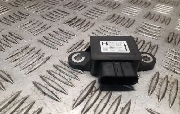 Nissan Juke I F15 ESP acceleration yaw rate sensor 47930JG200