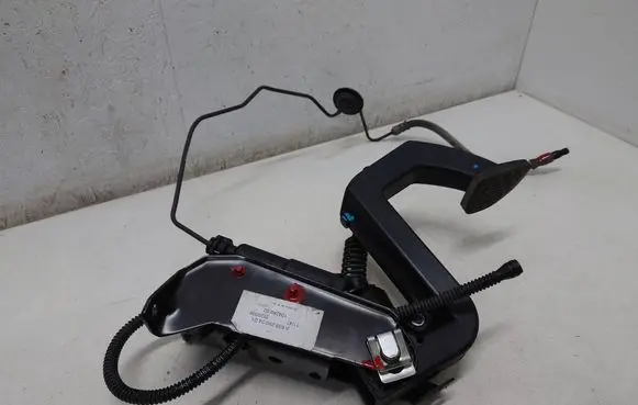 Mercedes-Benz Vito Viano W639 Clutch pedal A6392902401 A6382900516 A2012910633
