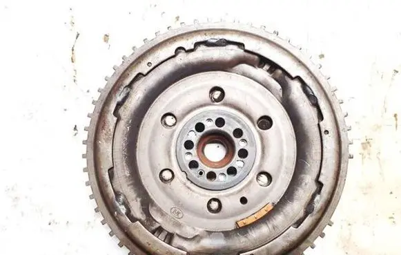 Nissan Primera Flywheel 12310