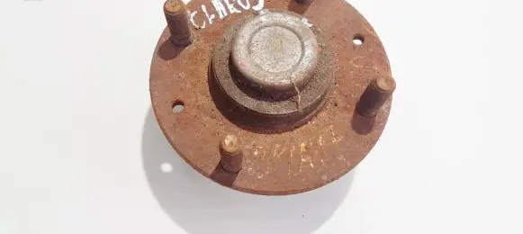 KIA Clarus Rear wheel hub