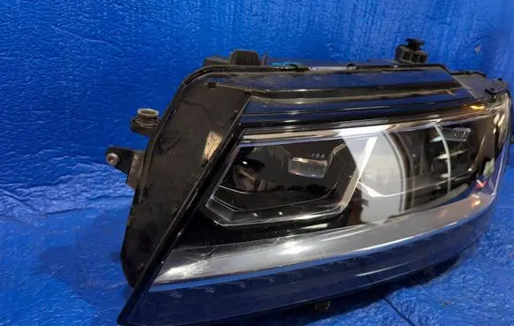 Volkswagen Tiguan Headlight/headlamp 5NB941035D