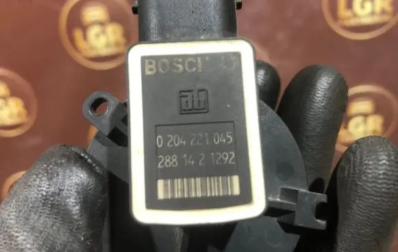 Mercedes-Benz E W211 Sensor 0204221045
