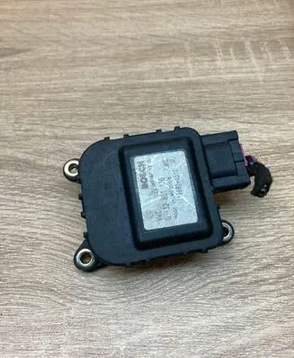 Audi A6 S6 C5 4B Air flap motor/actuator 0132801136 1168800510 WITHPLUG