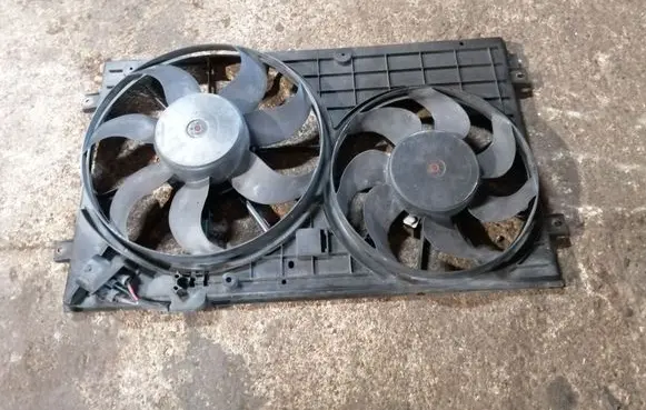 Volkswagen PASSAT B7 Fan set 1K0121207BB