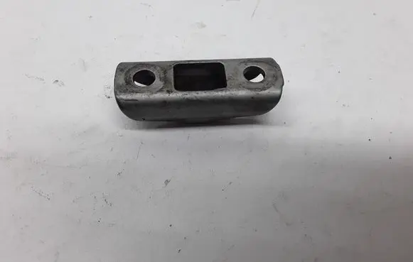 Jeep Cherokee Fuel Injector clamp holder
