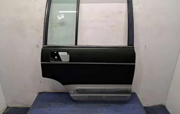 Isuzu Trooper Rear door