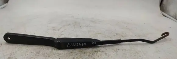Citroen Berlingo Front wiper blade arm 150007457