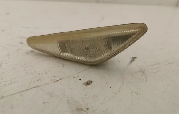 BMW 3 E46 Front fender indicator light 6920732