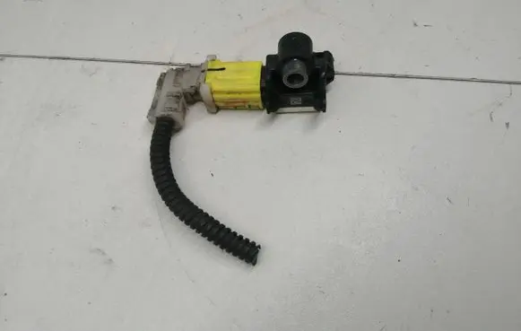 Mitsubishi ASX Airbag deployment crash/impact sensor 8651A165 0641 150531400