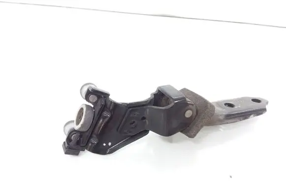 Volkswagen Caddy Sliding door middle roller runner 2K0843335A