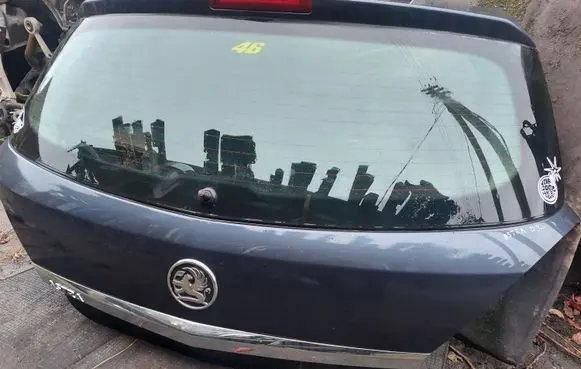 Opel Astra H Tailgate/trunk/boot lid