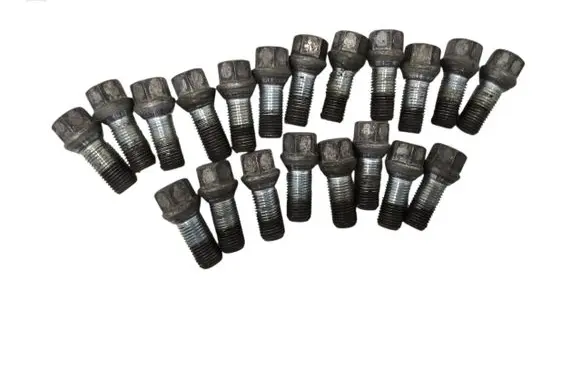 Seat Leon (5F) Nuts/bolts 