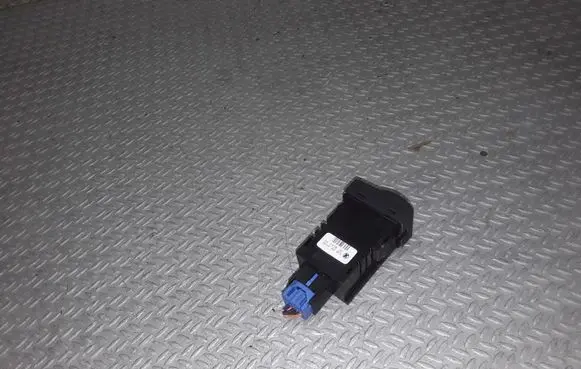 Mazda 3 I Headlight level height control switch 04057810
