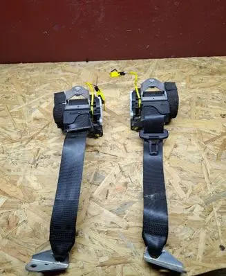Volkswagen Tiguan Set of seat belts 34153982
