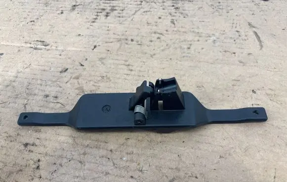 Mercedes-Benz ML W164 Trunk lock loop A1647600108