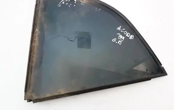 Rear vent window glass