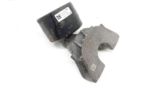 BMW 5 G30 G31 Engine mounting bracket 6861489