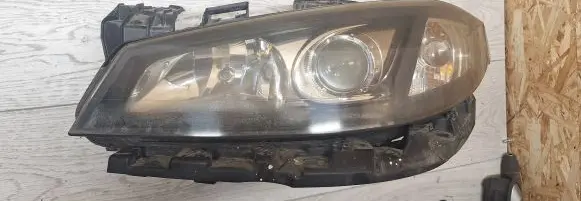 Renault Laguna II Headlight/headlamp 8200555905