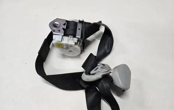 Volkswagen Caddy Rear seatbelt 34011397B 1000045 E1040942